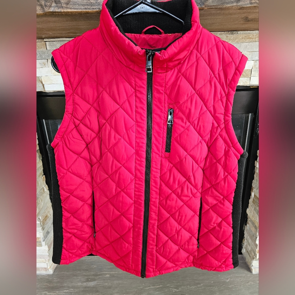 Andrew Marc Women's Quilted Red Vest XL